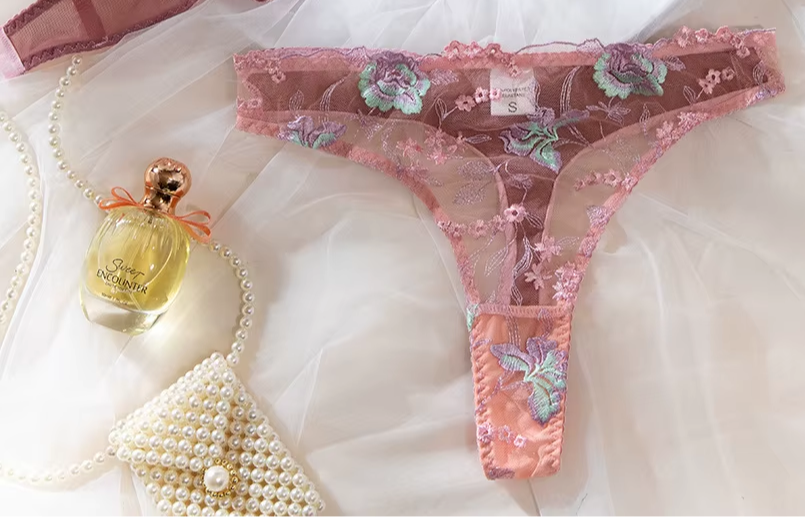 Dessous, lingerie : tanga (Ref 082)
